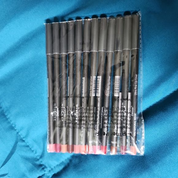 Other - Lip liner set